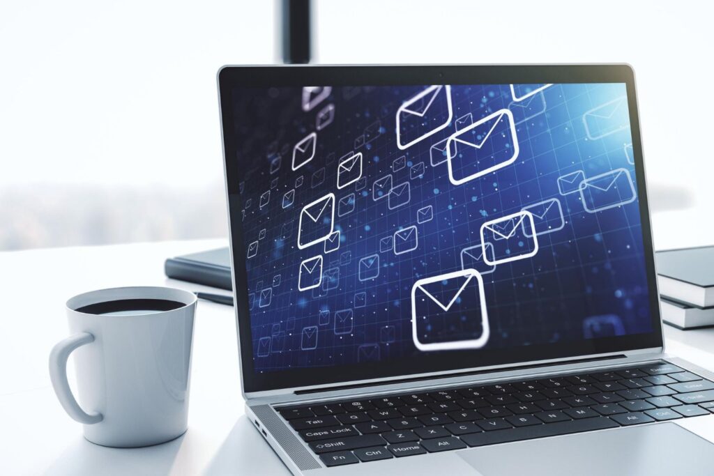 Prečo je lepšie mať na newsletter samostatný e-mail